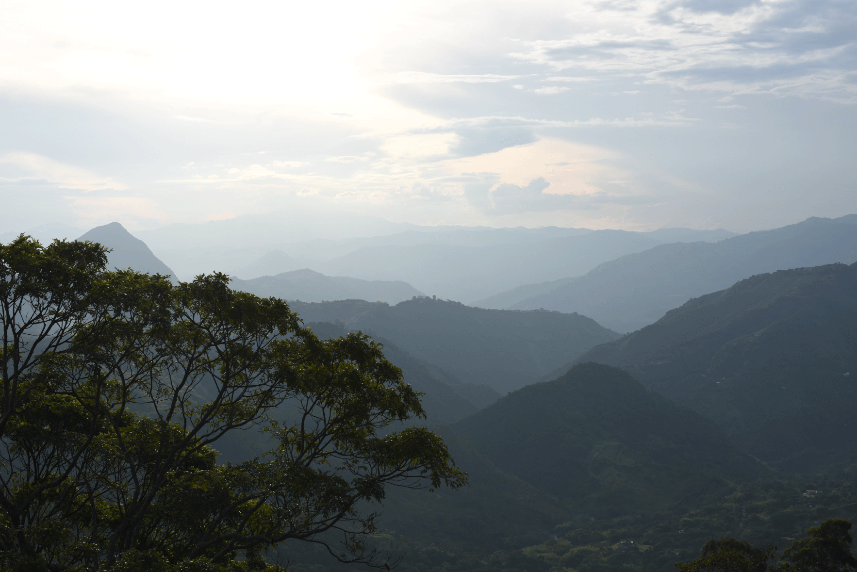 Bergslandskap i Marcala, Honduras — där vårt kaffe odlas